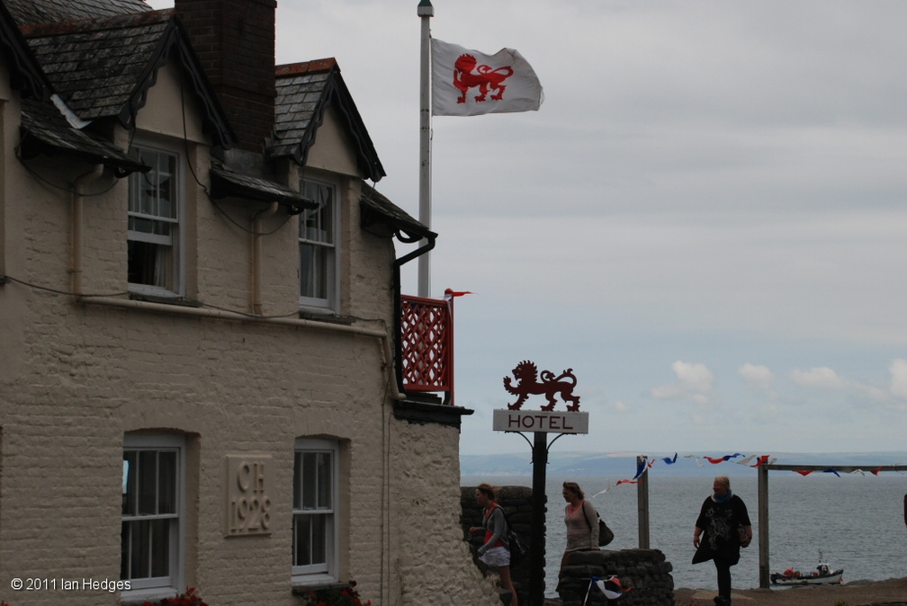 clovelly red lion
